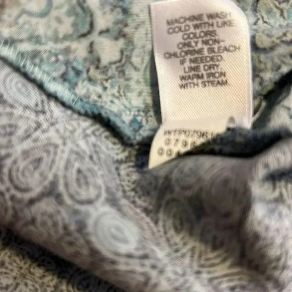 J Jill 3/4 button collar top size large - Picture 6 of 6